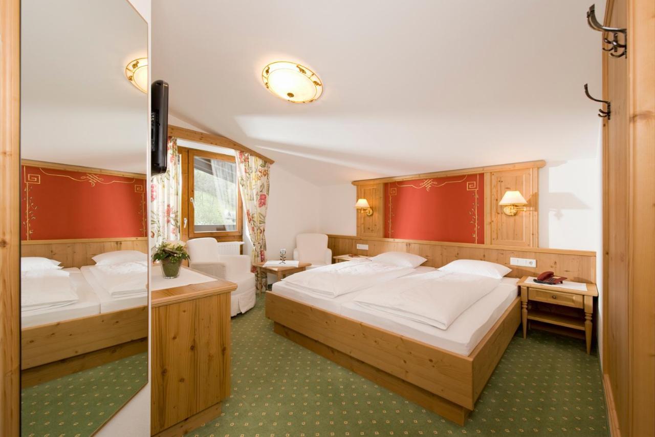 Landhotel Foehrenhof Елмау Екстериор снимка