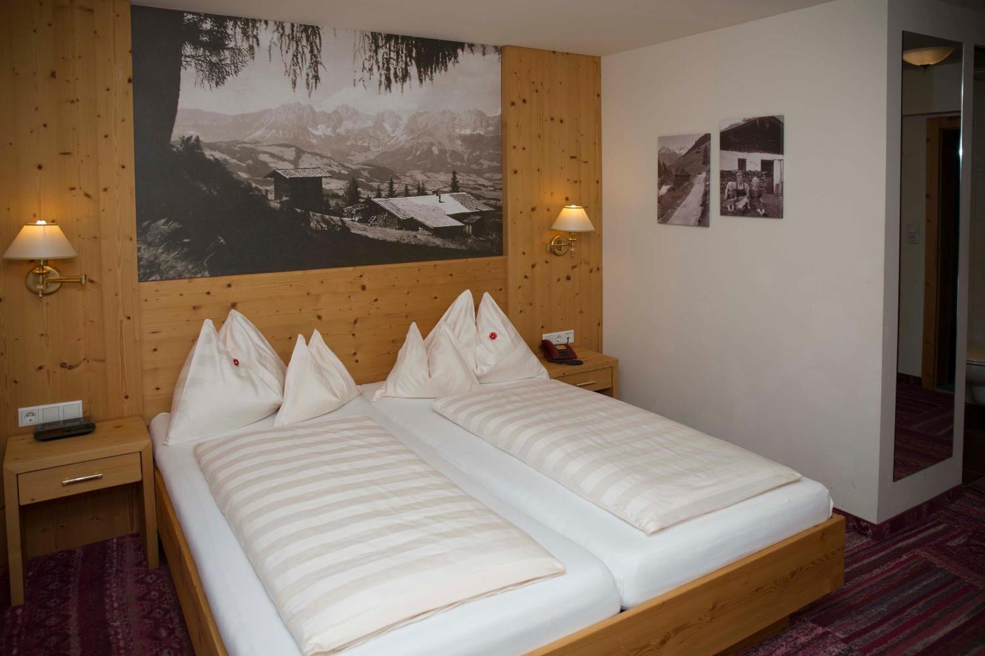 Landhotel Foehrenhof Елмау Стая снимка