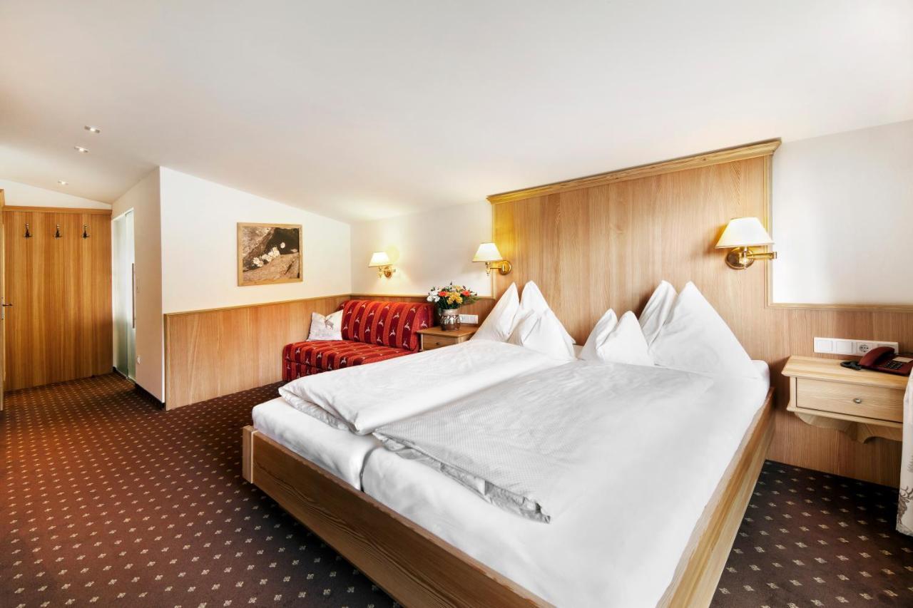 Landhotel Foehrenhof Елмау Екстериор снимка